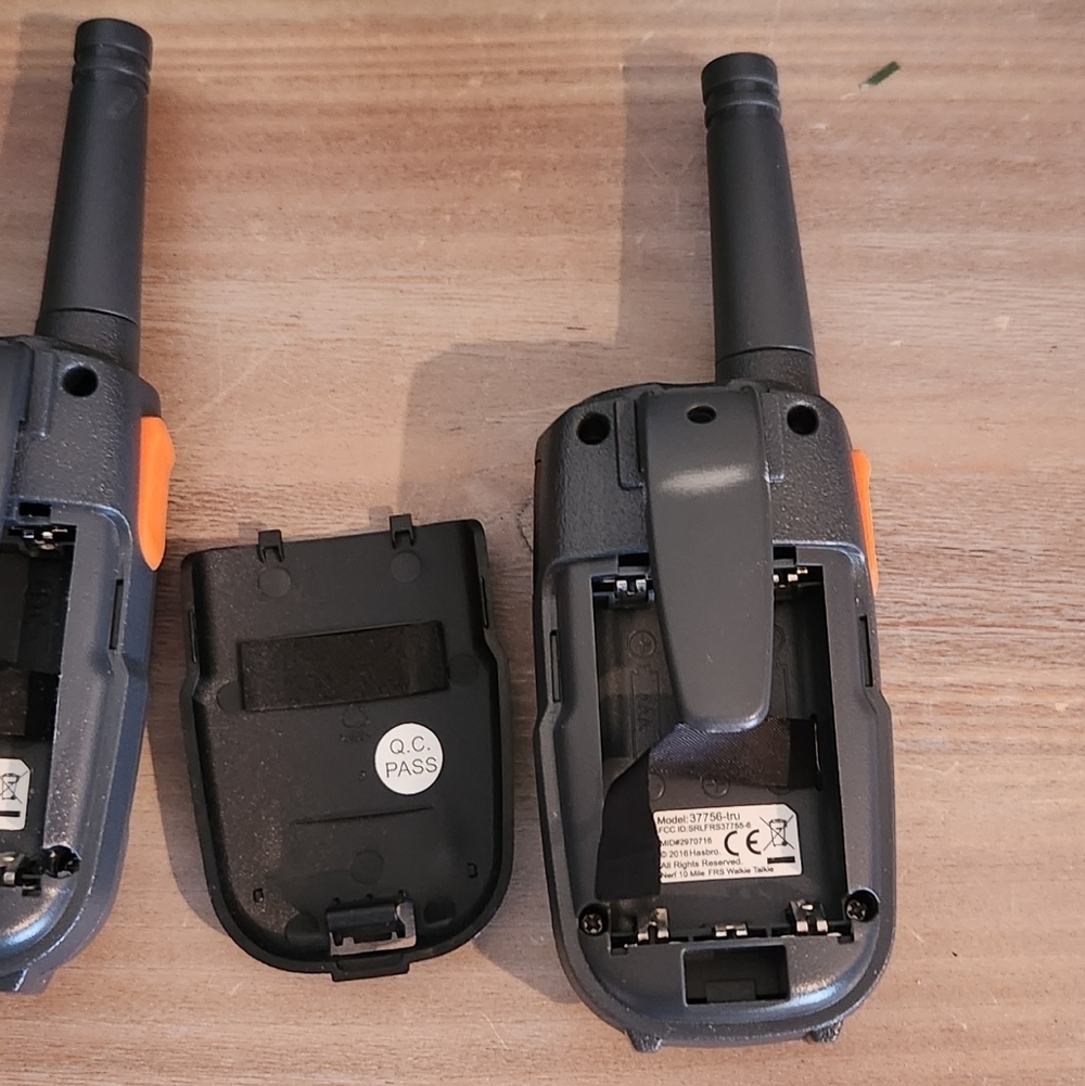 Vintage NERF FRS 10 MILE Blue and Orange Walkie Talkies, Preowned Good Condition - Picture 11 of 14
